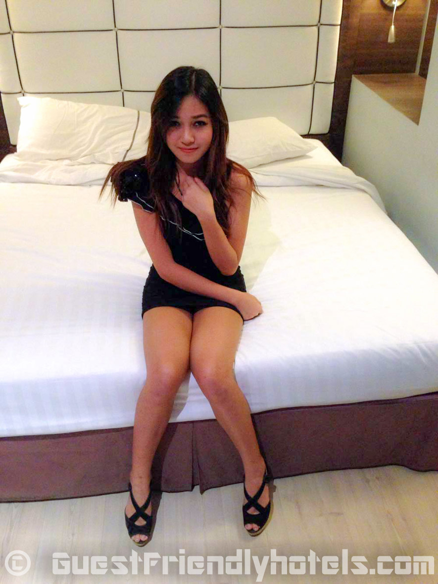 Thai girl barfined from soi cowboy gogo back in my deluxe room of the very guest friendly S Sukhumvit Suites Hotel