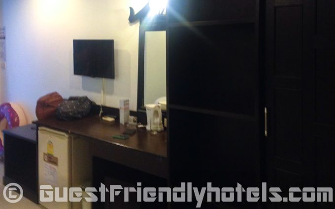 Hallo Patong Hotel standard room amenities