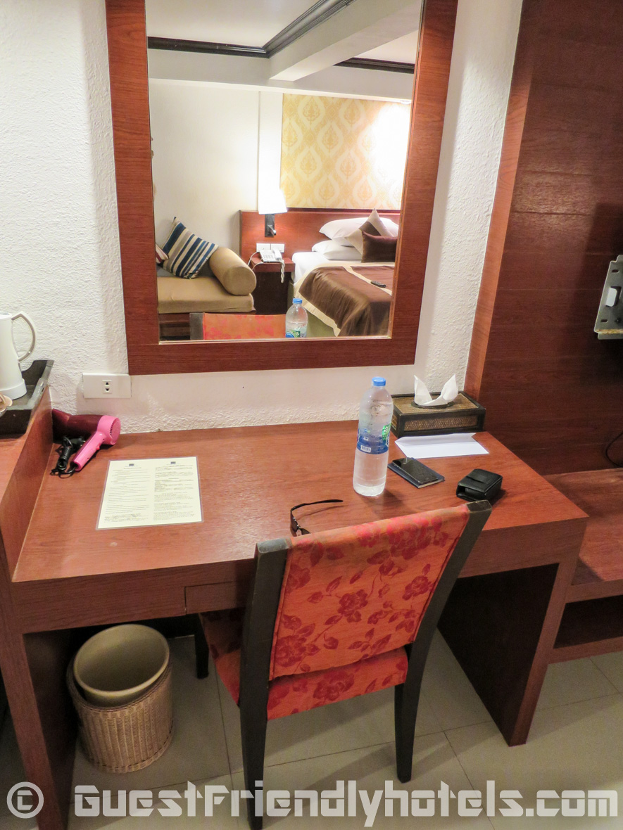 desk and chair area insde rooms of the Patong Bay Garden Resort
